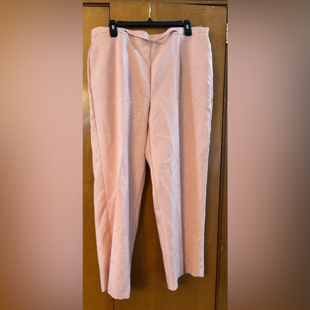 Alfred Dunner women’s peach Pants